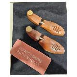 CEDAR WOOD SHOE STRECHERS & BUTTON HOLER