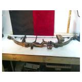 **GOLDEN EAGLE BOW HAS QUIVER & SIGHT