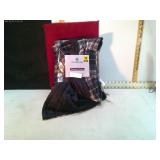 COMFORT BAY THROW NIP