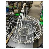 **WIRE OUTDOOR PLANTING BASKET