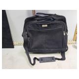 **TOTE BAG ON WHEELS