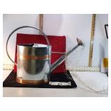 **WATERING CAN DECOR LIGHTED