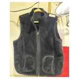 SIZE XL REVERSIBLE FLEECE VEST