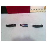3 POCKET KNIVES