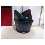 **4 NEW PLANTER POTS