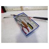 LONG HANDLE SHOEHORN & TOOLS