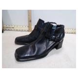 BLACK BOOTS SIZE 8.5