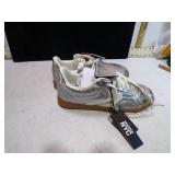 MADDEN SIZE 8 WEMONS TENNIS SHOES NEW
