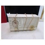 RCA VICTOR VINT. CLOCK RADIO
