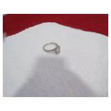 MARKED 14KT WHITE GOLD RING 3G SIZE 8