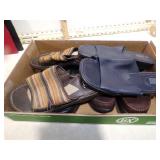 **4 PAIRS OF SANDALS SIZE 8.5