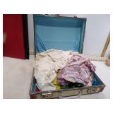 **SUITCASE W/ VINT DOLL CLOTHES INCLUDING BARBIE