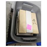 **TOTE OF BULK SPORTS CARDS