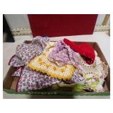 VINT. APRONS & DOILIES