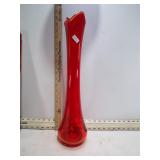 **MCM L.E. SMITH AMBERNIA SWUNG GLASS VASE GLOWS