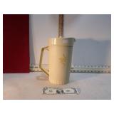 VINT. TUPPERWARE HARVEST BEIGE WHEAT 2QT PITCHER