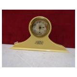 MINI BAKELITE NEW HAVEN MANTLE STYLE CLOCK