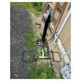 **LAWN MOWER JACK WORKS