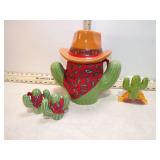 **CACTUS KITCHEN DECOR