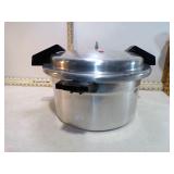 PRESSURE COOKER NO WEIGHT