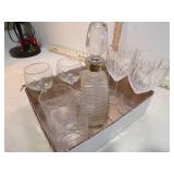 **DECANTER & WINE GLASSES