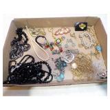 VINT. COSTUME JEWELRY