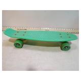 **RETRO BOARDS SKATEBOARD