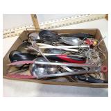 **VINT KITCHENALIA
