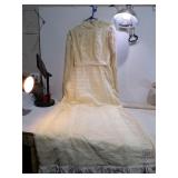 **SIZE SMALL VINT WEDDING DRESS