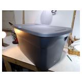 **TOTE W/LID