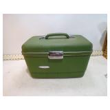 **FORECAST HARD SIDED MAKEUP BAG