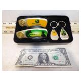 2 JOHN DEERE KNIVES & 2 KEY CHAINS NIP