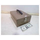 VINT CASH BOX W/2 KEYS