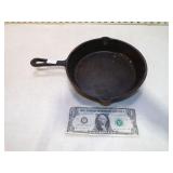 SM CAST IRON PAN