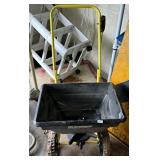 **YARD WORKS LAWN SPREADER WORKS