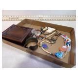 VINT JEWELRY & JEWELRY BOX
