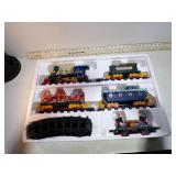 **CHRISTMAS MAGIC TRAIN SET