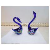 *PAIR OF IRRIDISCENT SWAN PAPERWEIGHTS