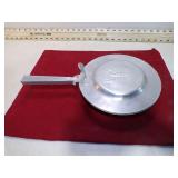 WENDALL AUGUST FORGE PAN W/LID