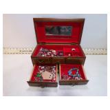 VINT JEWELRY BOX W/JEWELRY