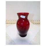 RUBY RED GLASS VASE T
