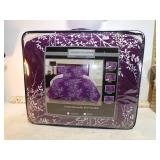 **6PCS QUEEN SIZED COMFORTER & MORE