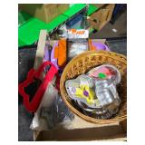 **CANDY MOLDS CAKE MOLDS & COOKIE CUTTERS