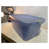 **TOTE W/LID