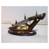 EAGLE KNIFE ON STAND