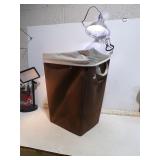 **CLOTH HAMPER