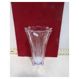 **MIKASA CRYSTAL VASE T