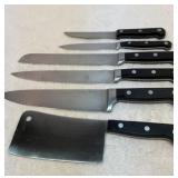 Set of kitchen knives