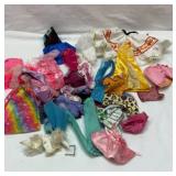 Big group of LOL Surprise doll clothes, etc