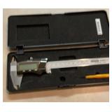 General digital micrometers in case